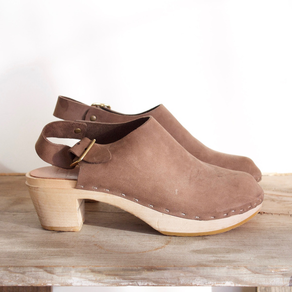 Bryr Shoes - 'Bryr'  Suzie Closed Toe Clog, mid heel